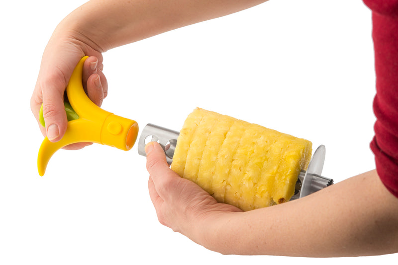 products/30666_BlossomPineappleCorer_inAction3.jpg