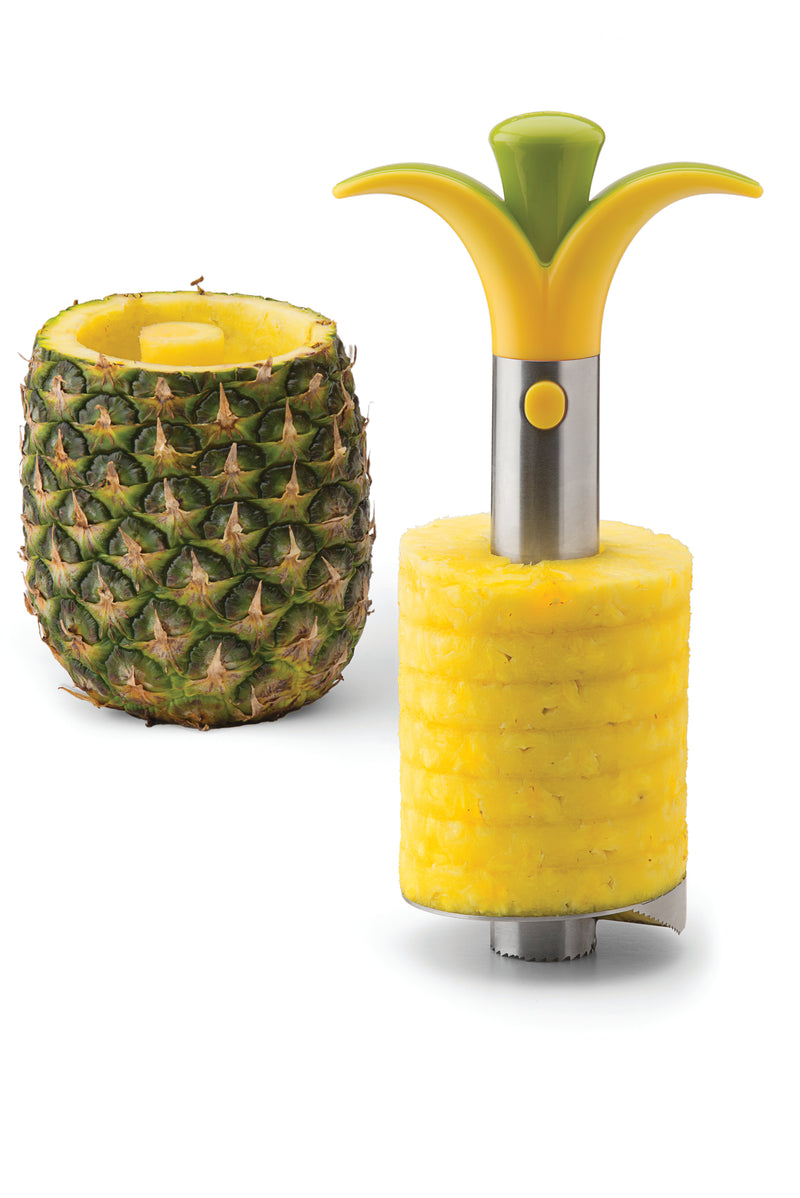 products/30666_BlossomPineappleCorer_inAction5.jpg
